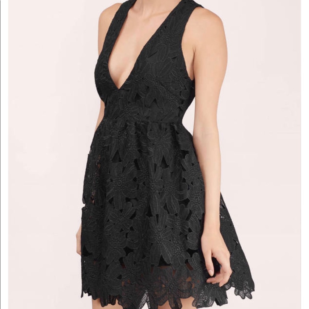 Tobi Black Flounce Skater Dress - Picture 3 of 7